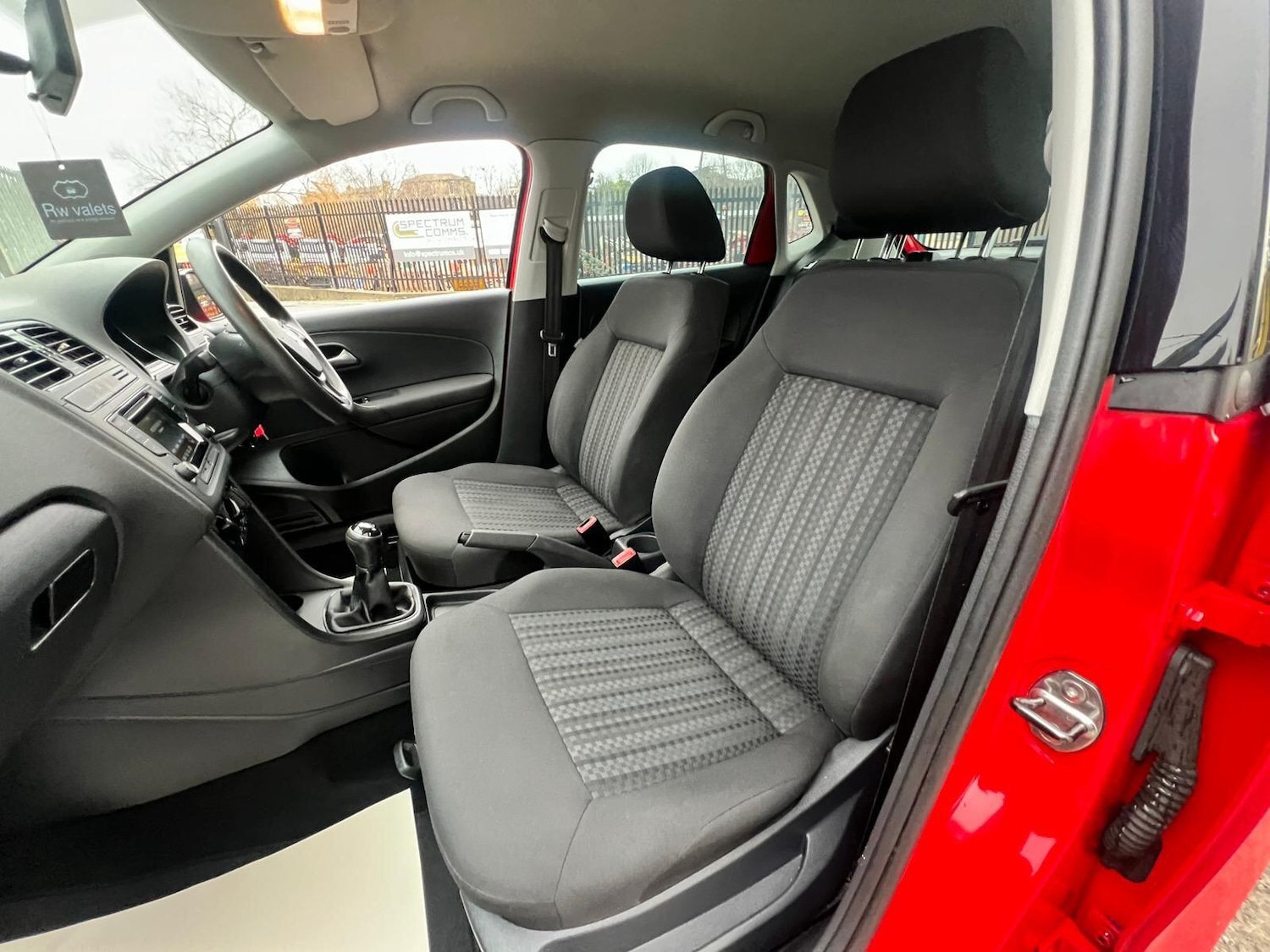 Used Volkswagen Polo 2015 for sale - 77081263: Photo 51