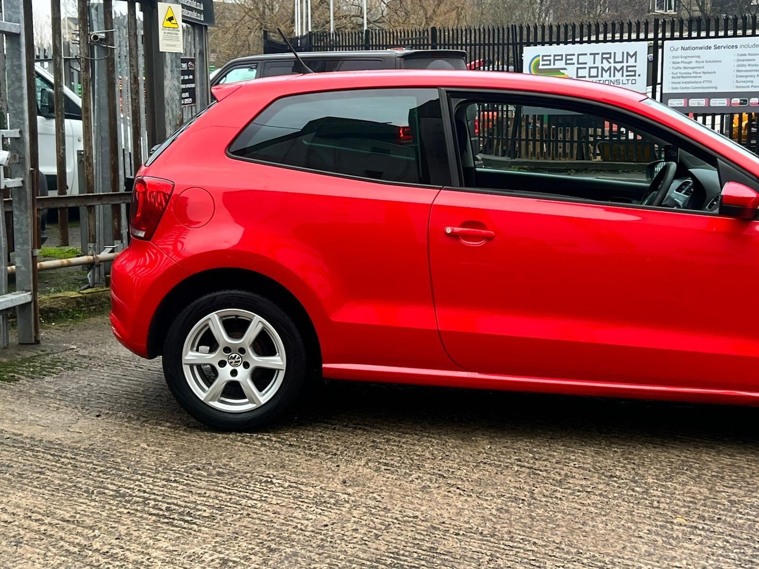Used Volkswagen Polo 2010 for sale - 77029127: Photo 10