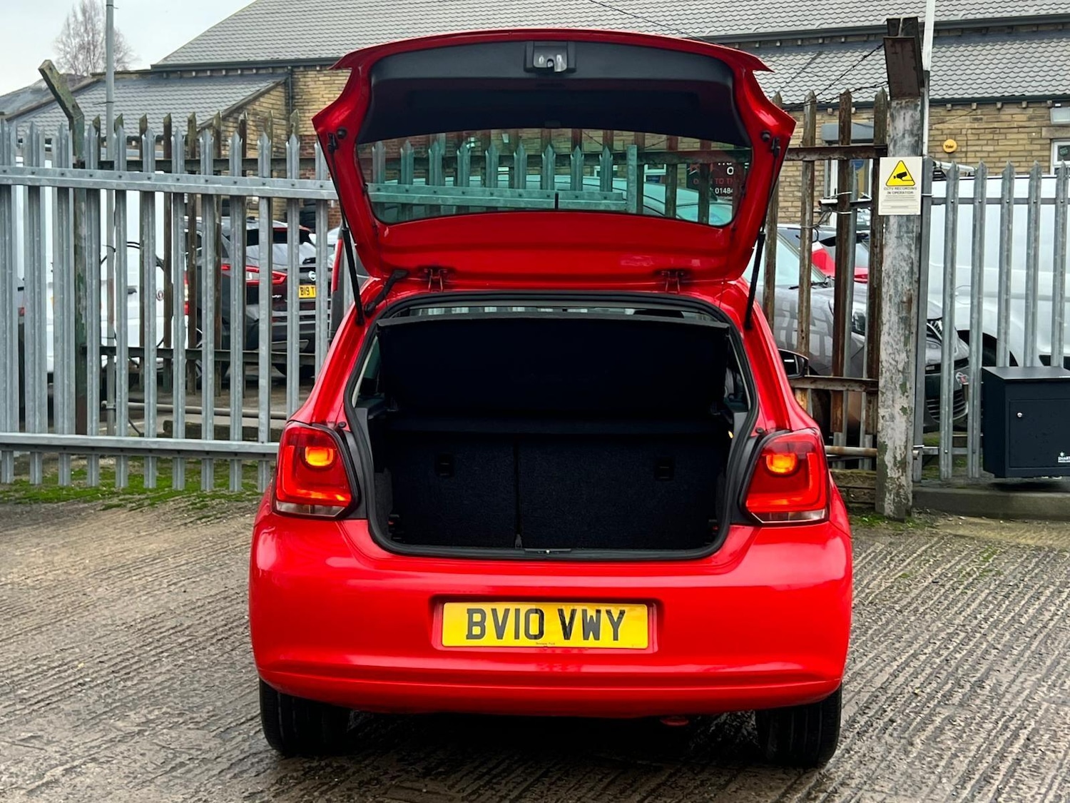 Used Volkswagen Polo 2010 for sale - 77029127: Photo 22