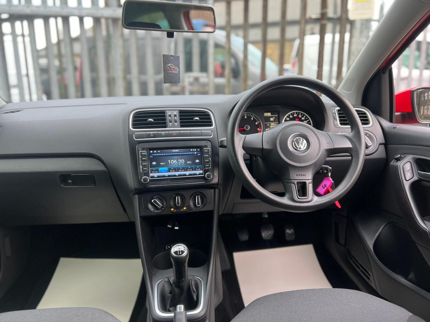 Used Volkswagen Polo 2010 for sale - 77029127: Photo 29