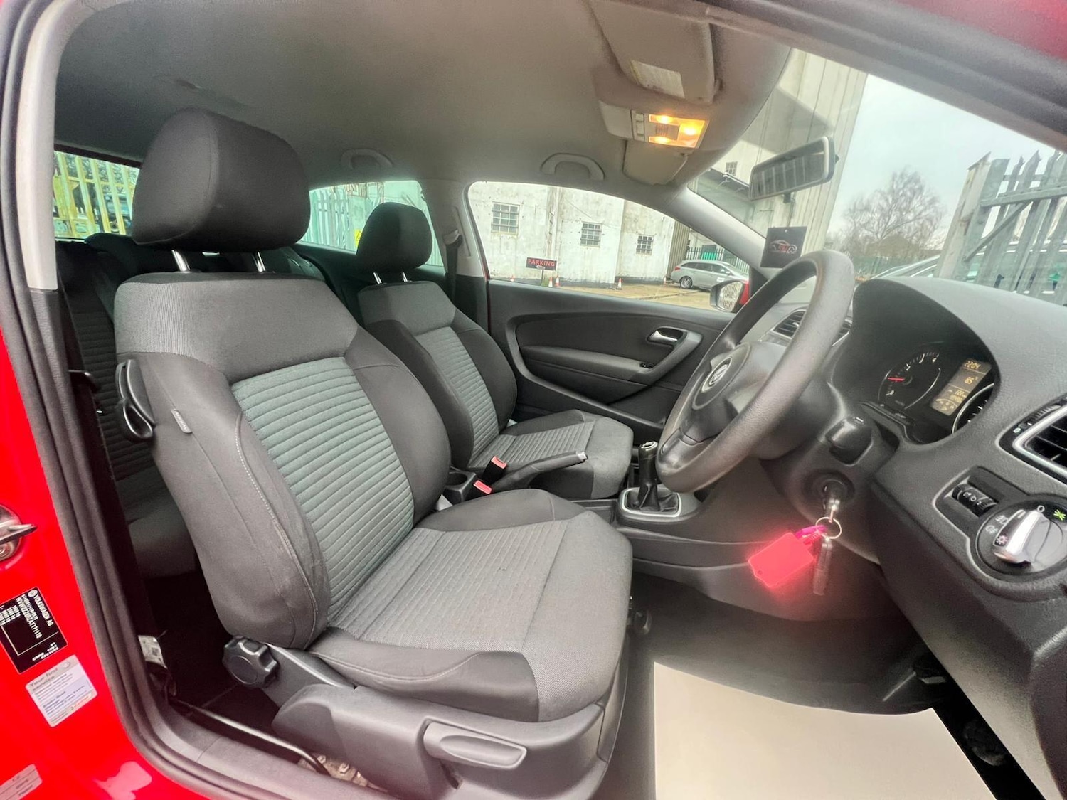 Used Volkswagen Polo 2010 for sale - 77029127: Photo 30