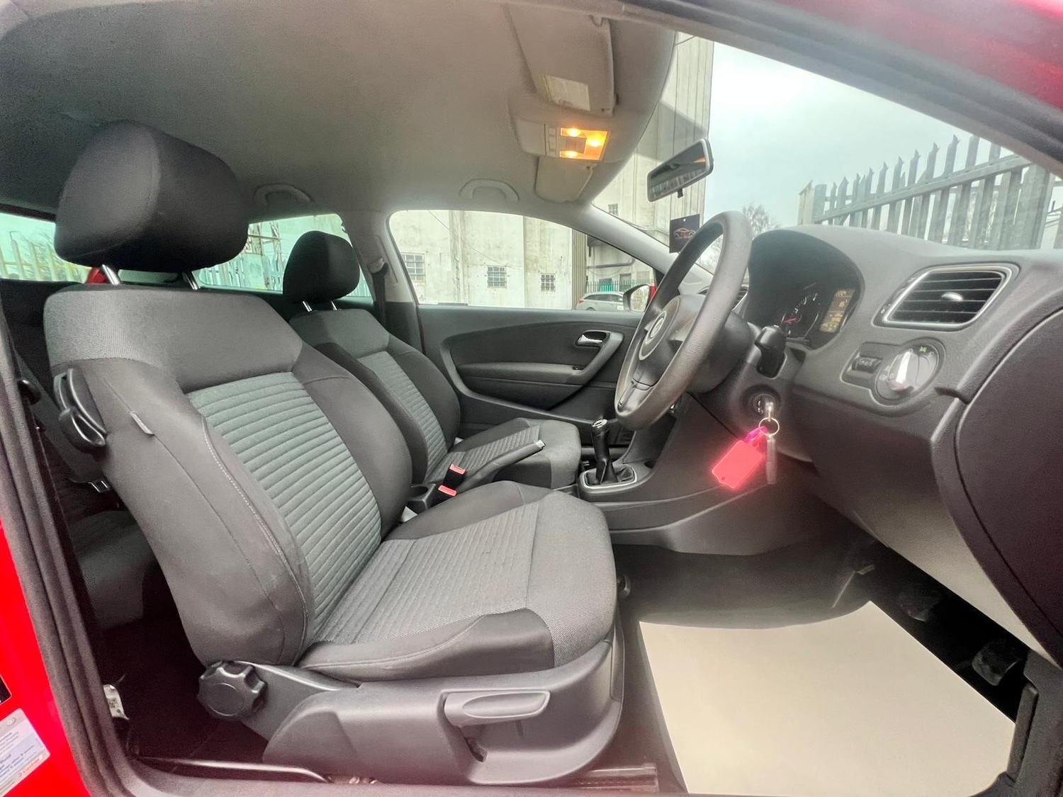 Used Volkswagen Polo 2010 for sale - 77029127: Photo 31