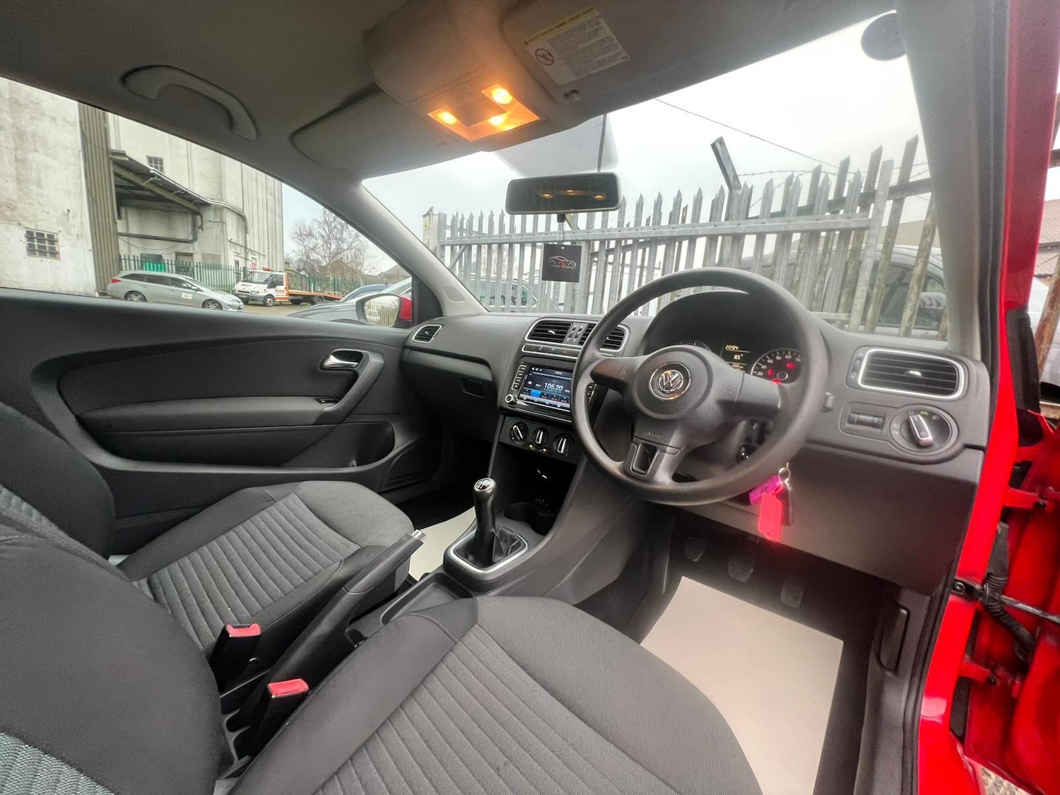 Used Volkswagen Polo 2010 for sale - 77029127: Photo 34