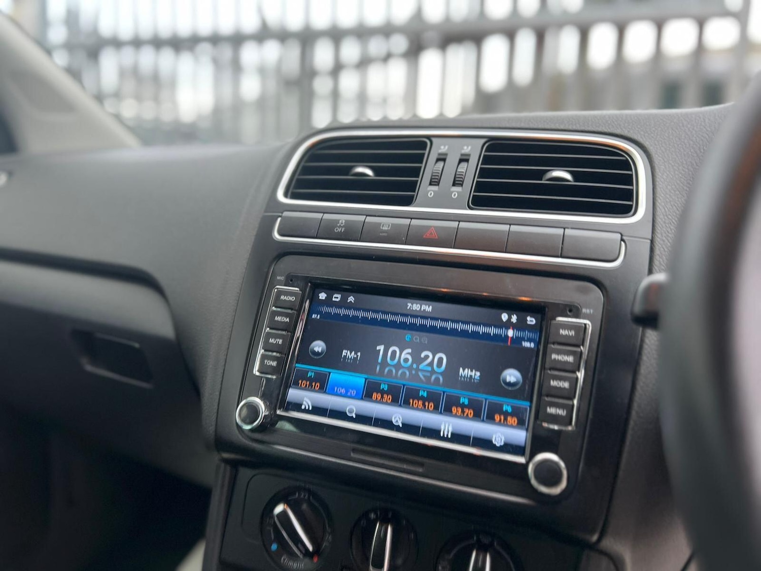 Used Volkswagen Polo 2010 for sale - 77029127: Photo 36