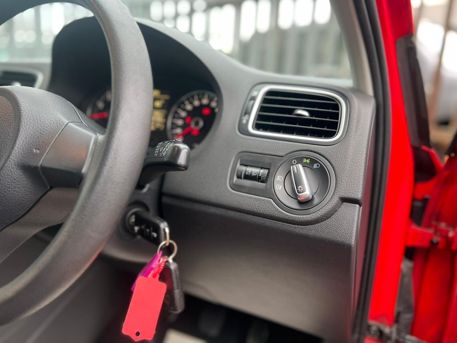 Used Volkswagen Polo 2010 for sale - 77029127: Photo 40