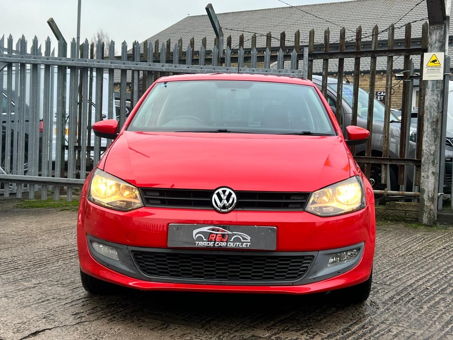 Used Volkswagen Polo 2010 for sale - 77029127: Photo 6