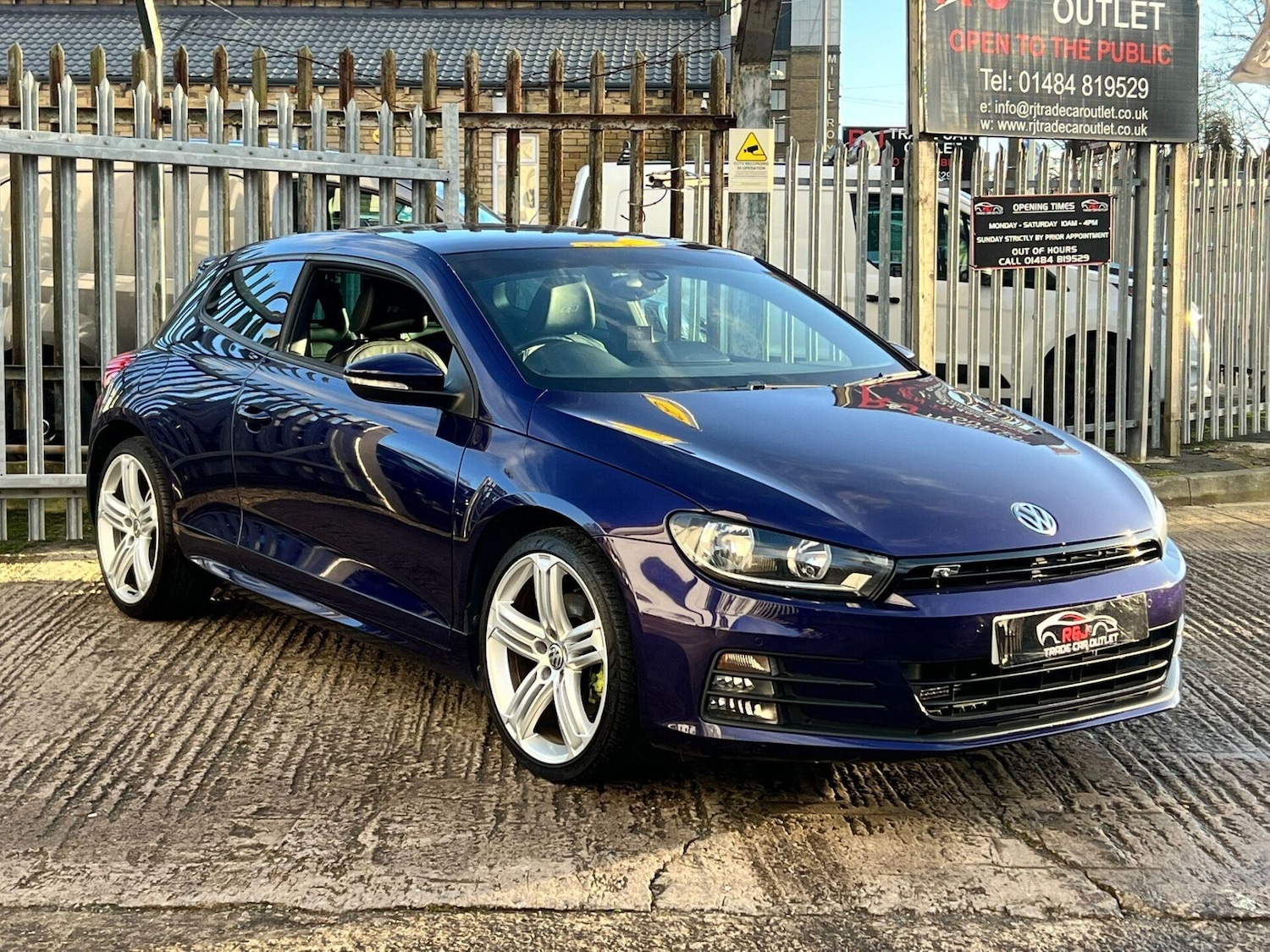 Used Volkswagen Scirocco 2015 for sale - 77249749: Photo 4