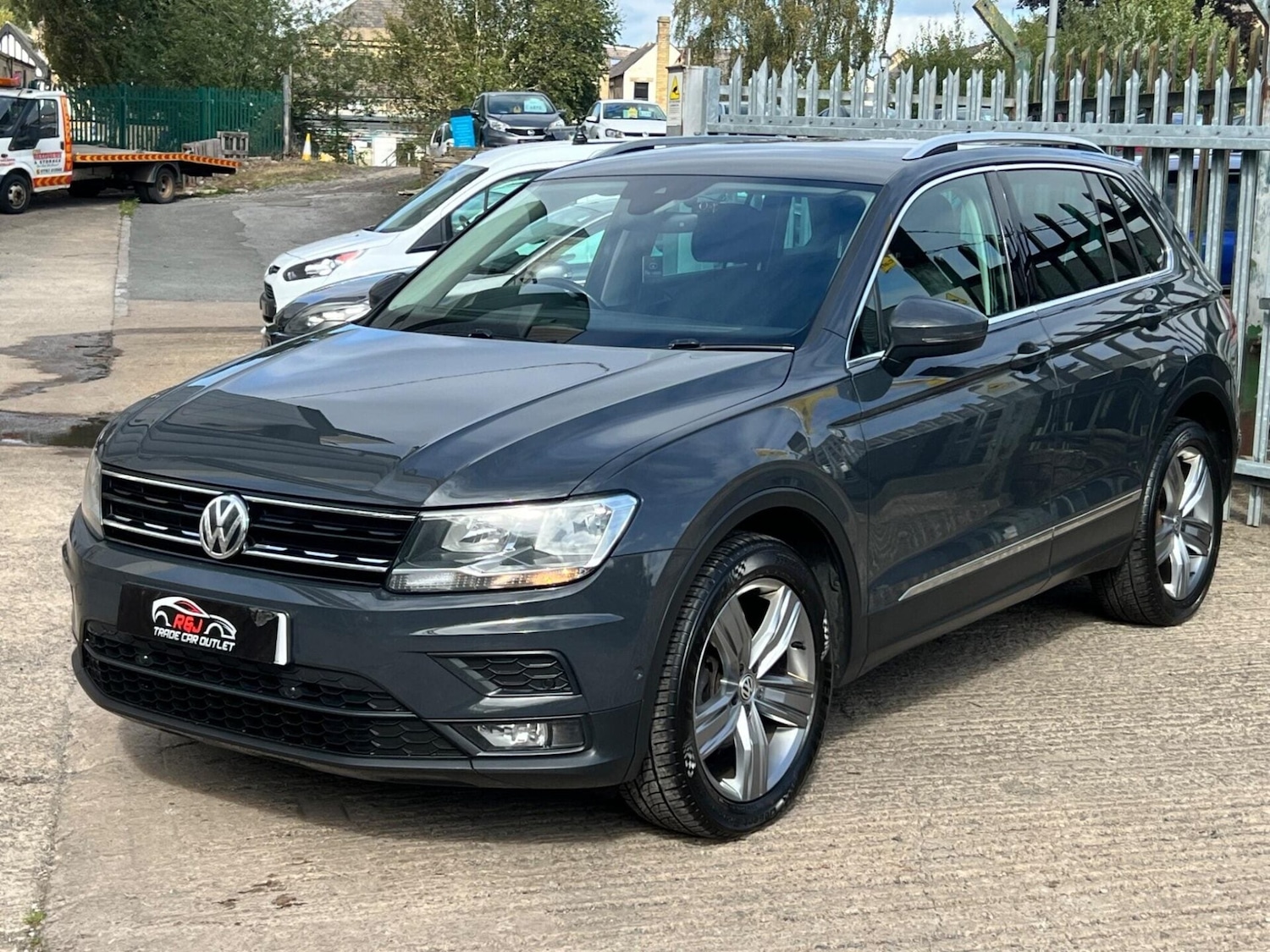 Used Volkswagen Tiguan 2019 for sale - 77249739: Photo 3