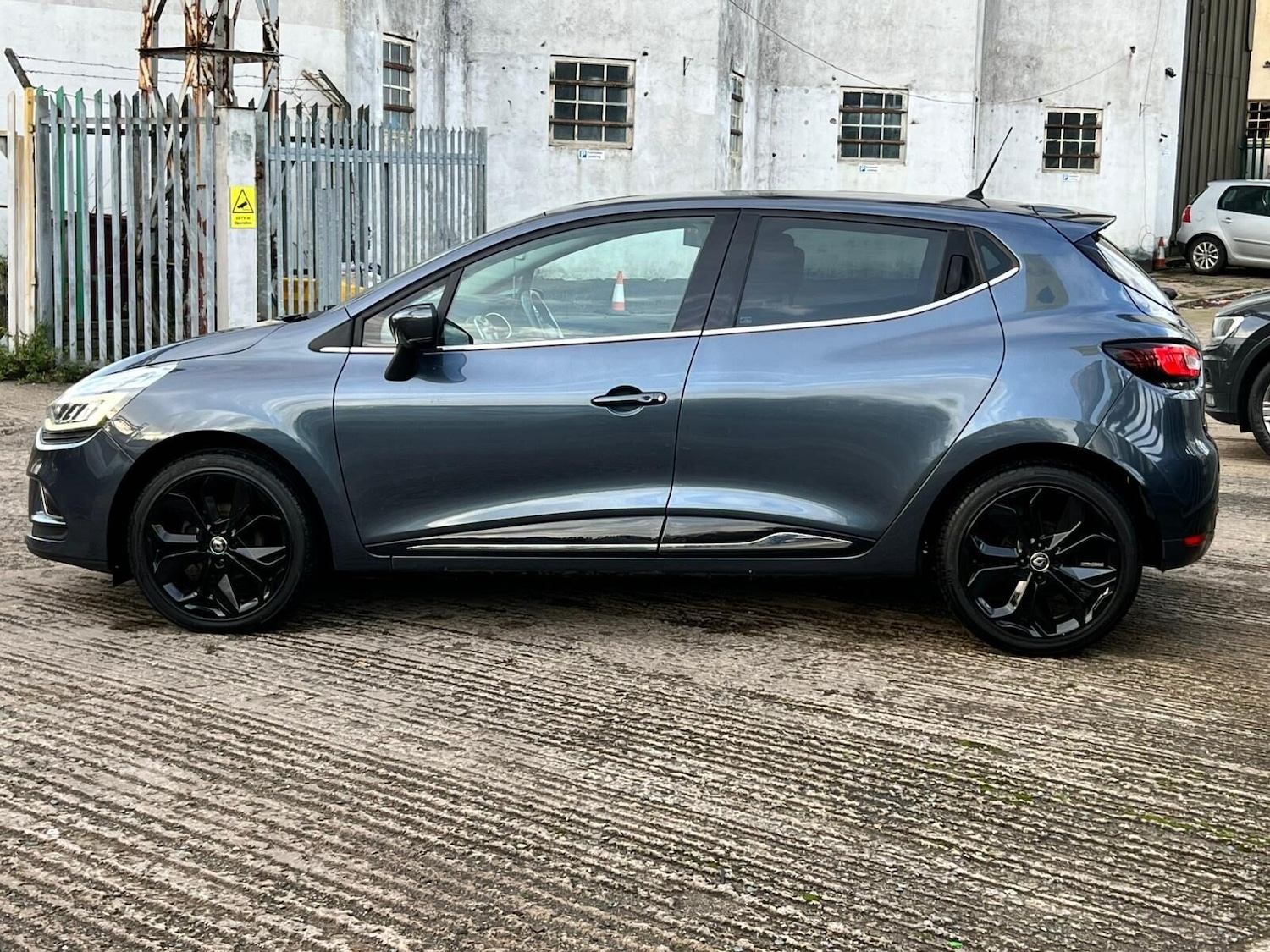 Used Renault Clio 2018 for sale - 77249772: Photo 14