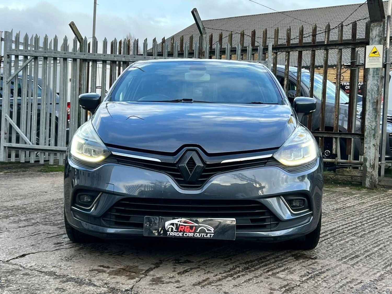 Used Renault Clio 2018 for sale - 77249772: Photo 3