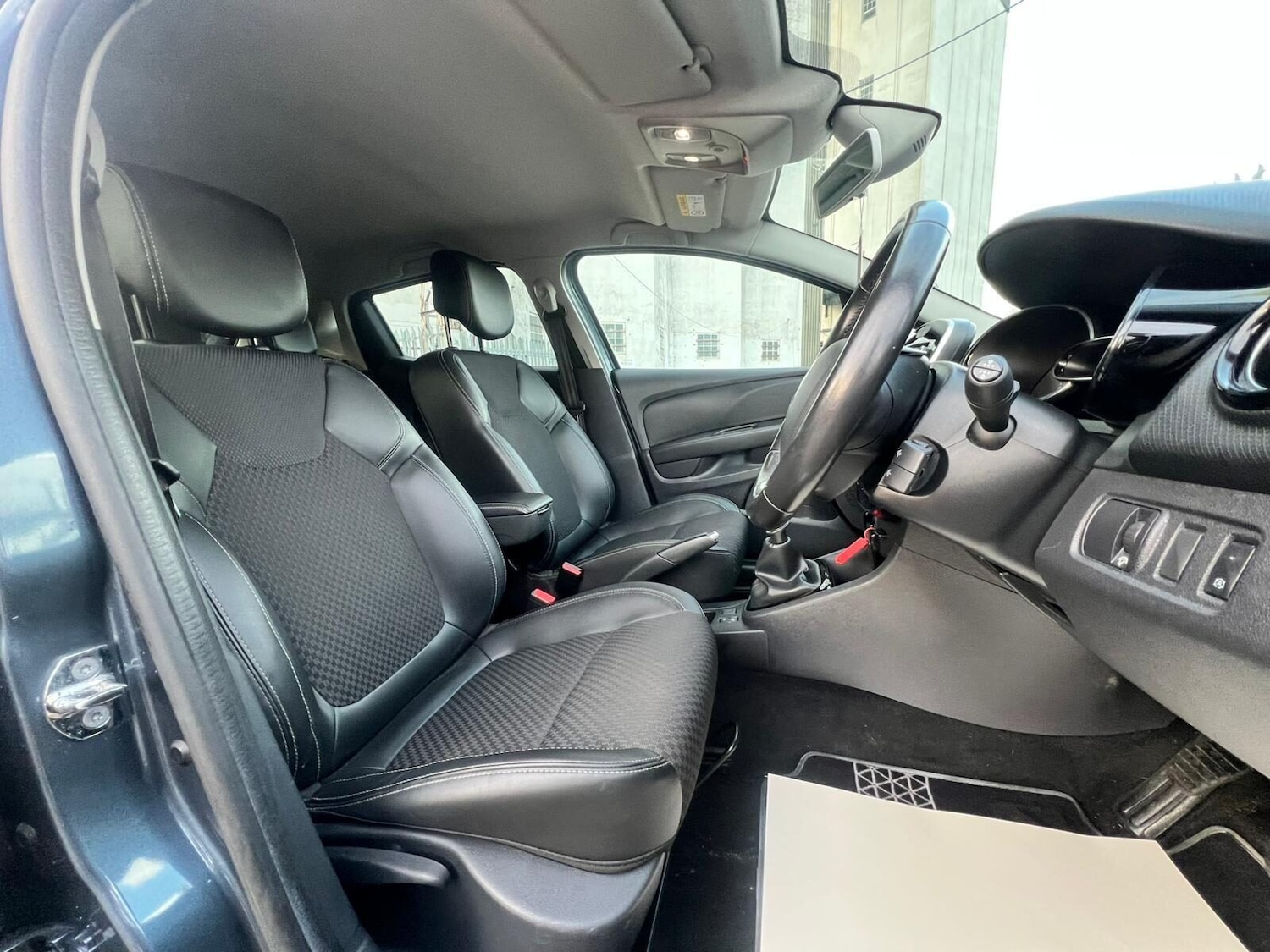 Used Renault Clio 2018 for sale - 77249772: Photo 36