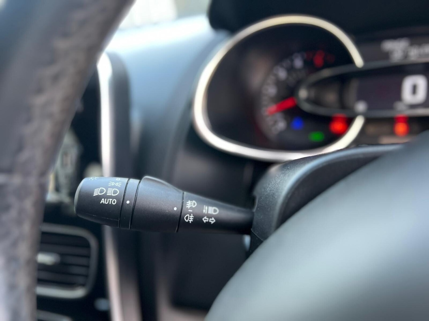 Used Renault Clio 2018 for sale - 77249772: Photo 47