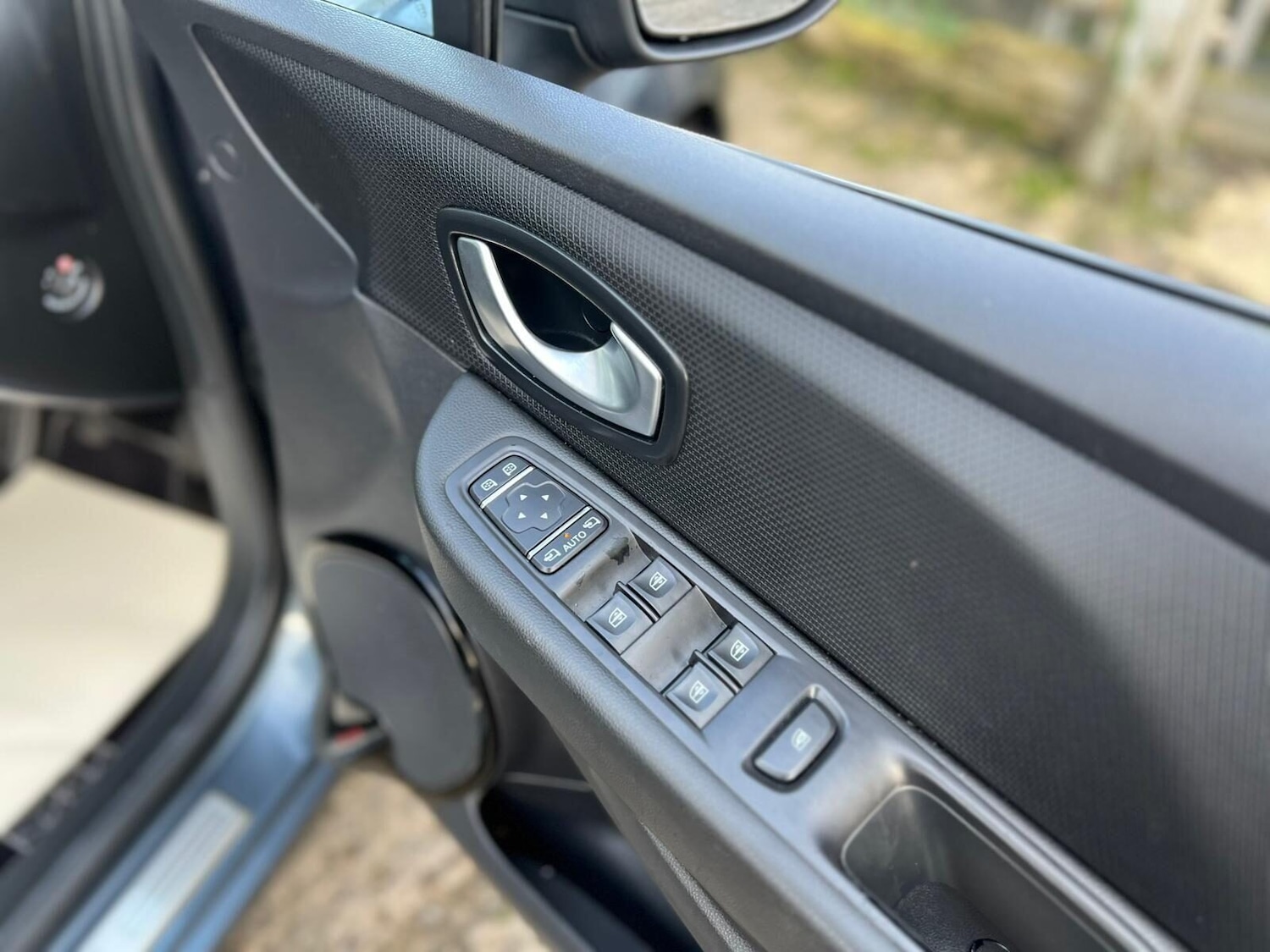 Used Renault Clio 2018 for sale - 77249772: Photo 51