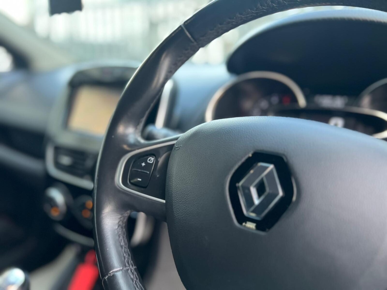 Used Renault Clio 2018 for sale - 77249772: Photo 58