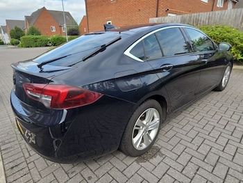 Used Vauxhall Insignia 2017 for sale - 75602460: Photo