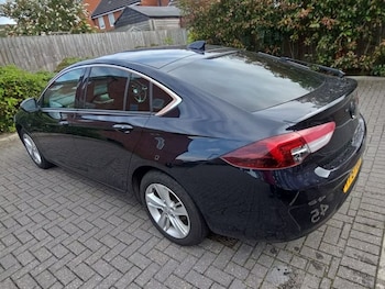 Used Vauxhall Insignia 2017 for sale - 75602460: Photo