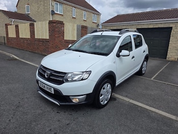 Used Dacia Sandero Stepway 2015 for sale - 75398418: Photo