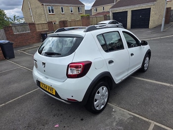 Used Dacia Sandero Stepway 2015 for sale - 75398418: Photo