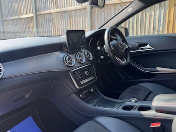 Used Mercedes-Benz GLA 2017 for sale - 79563570: Photo