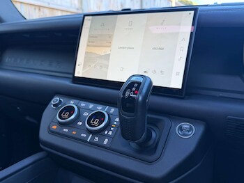 Used Land Rover Defender 2022 for sale - 79563567: Photo