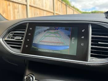 Used Peugeot 308 2015 for sale - 79672897: Photo