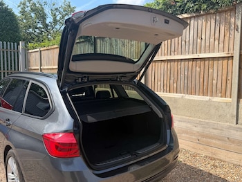 Used BMW 3 Series 2015 for sale - 79563560: Photo