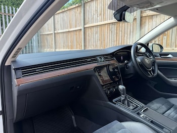 Used Volkswagen Passat 2018 for sale - 79563557: Photo
