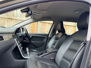 Used Volvo XC70 2010 for sale - 79563556: Photo
