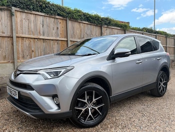 Used Toyota RAV4 2016 for sale - 79563547: Photo