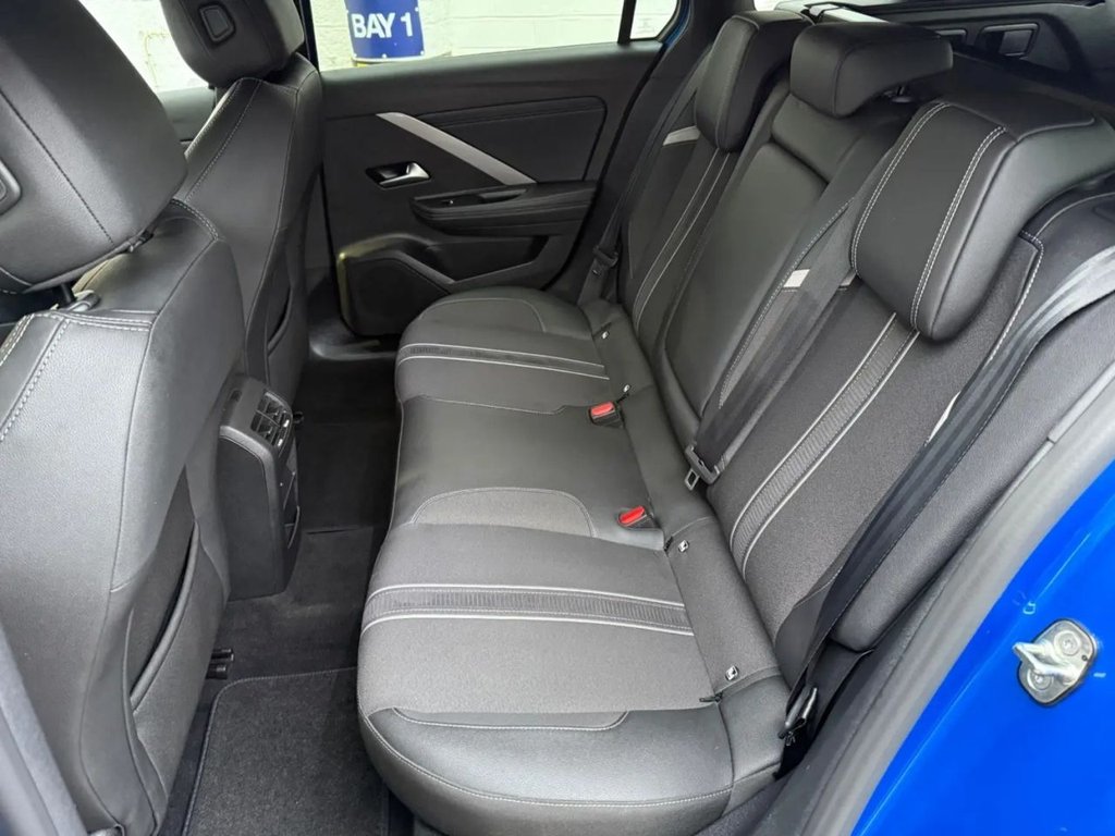 Used Vauxhall Astra 2023 for sale - 77179510: Photo 2