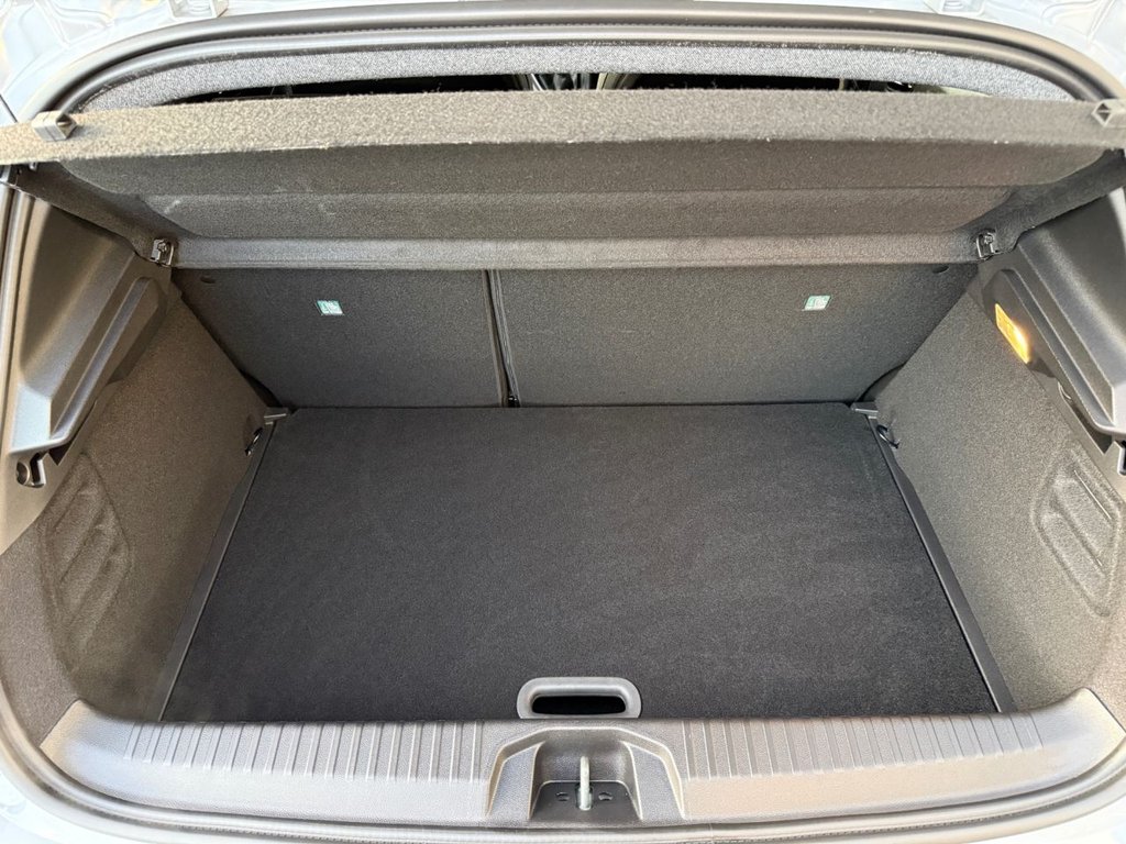 Used Renault Clio 2025 for sale - 77179515: Photo 38