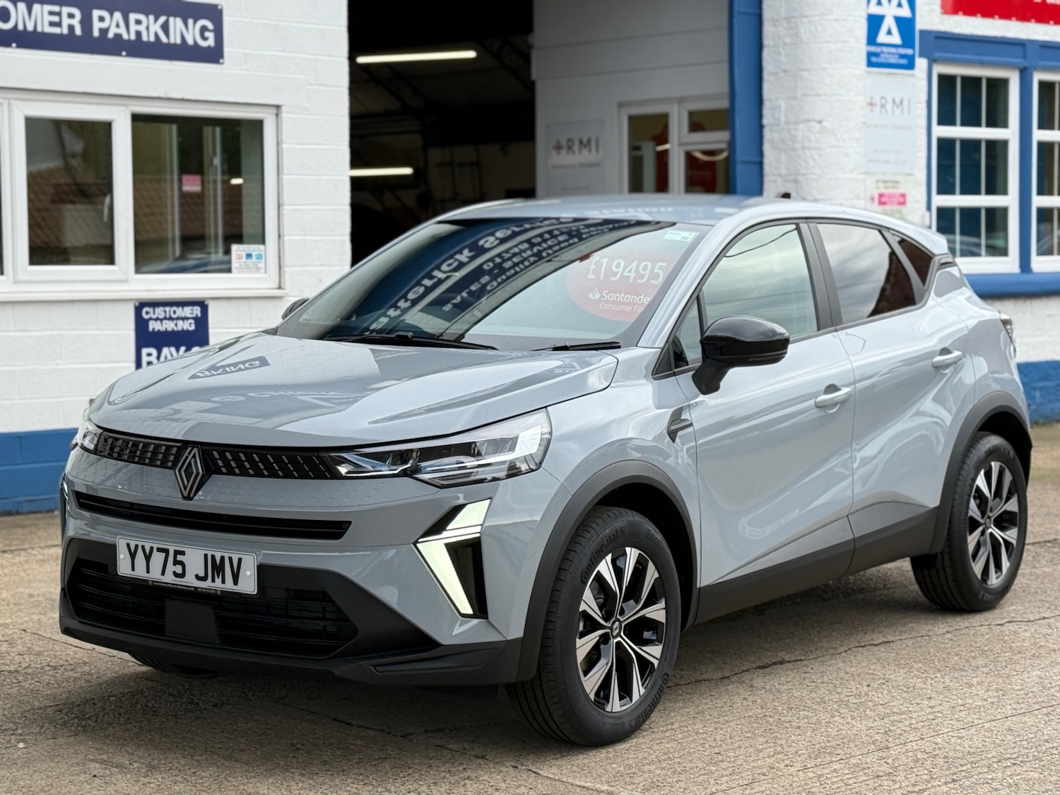 Used Renault Captur 2025 for sale - 76172244: Photo 1