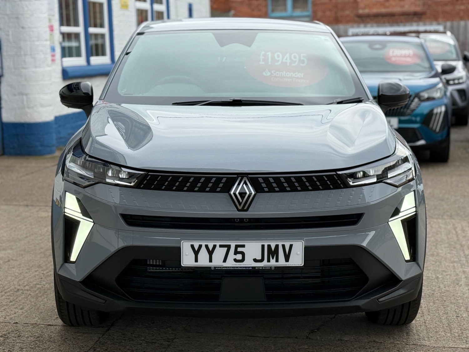 Used Renault Captur 2025 for sale - 76172244: Photo 2