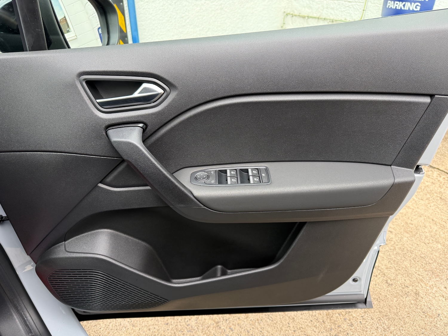 Used Renault Captur 2025 for sale - 76172244: Photo 61