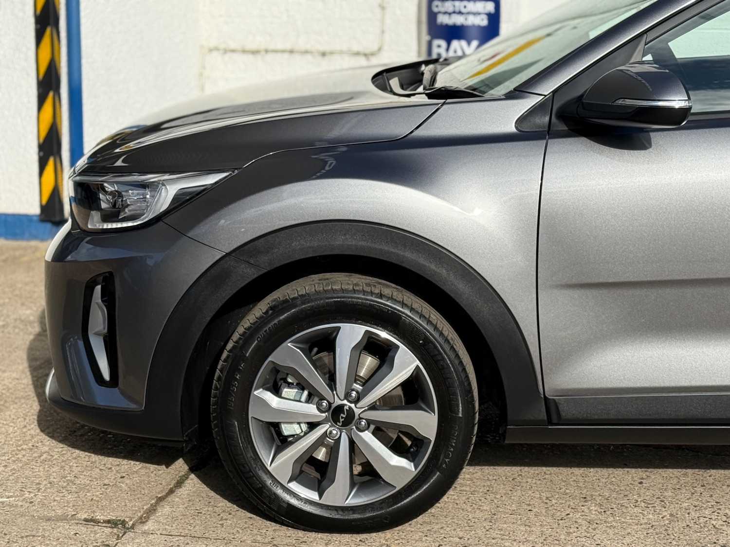 Used Kia Stonic 2025 for sale - 76384643: Photo 24