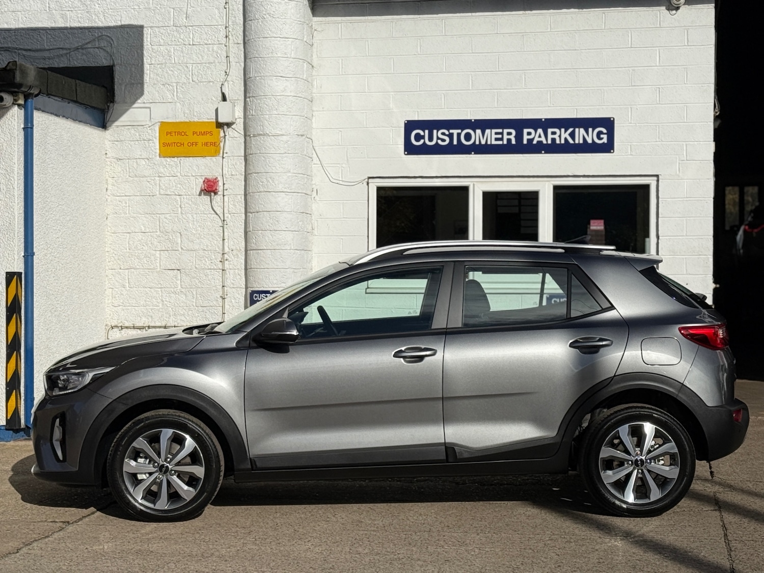 Used Kia Stonic 2025 for sale - 76384643: Photo 3