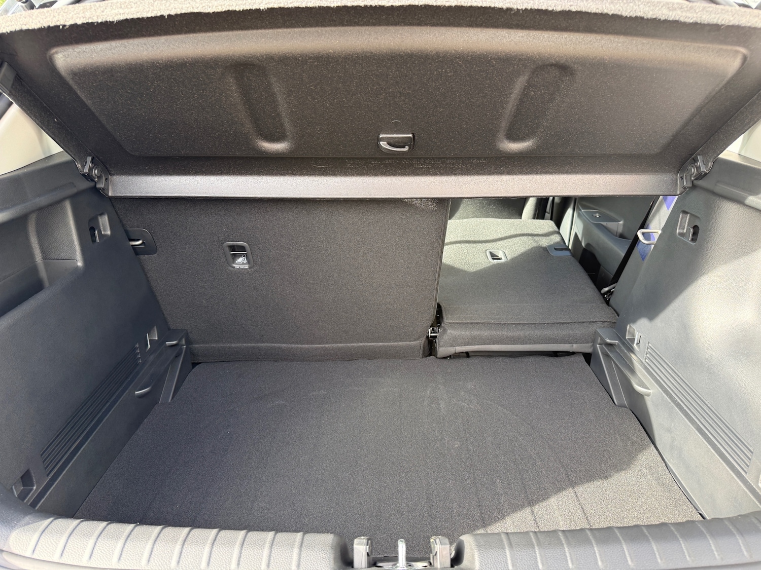 Used Kia Stonic 2025 for sale - 76384643: Photo 41