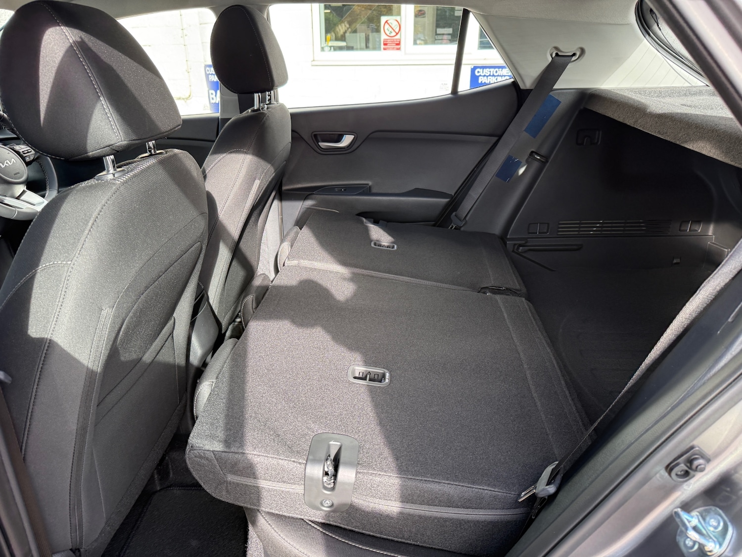 Used Kia Stonic 2025 for sale - 76384643: Photo 43