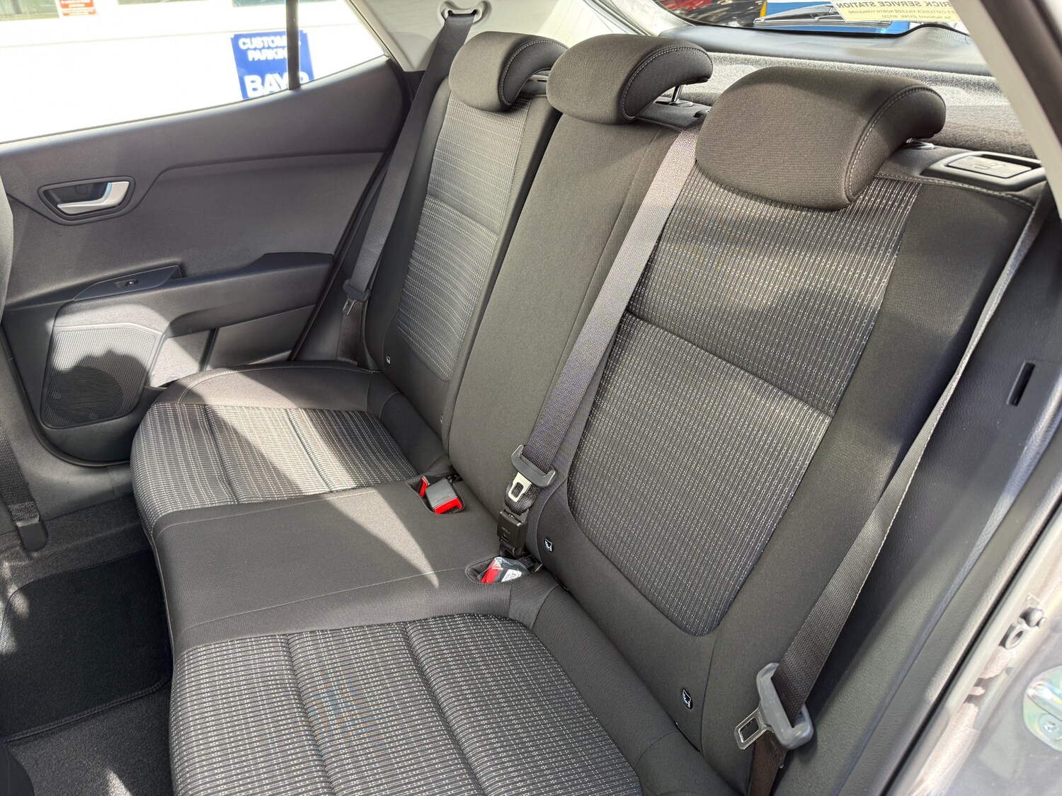 Used Kia Stonic 2025 for sale - 76384643: Photo 46