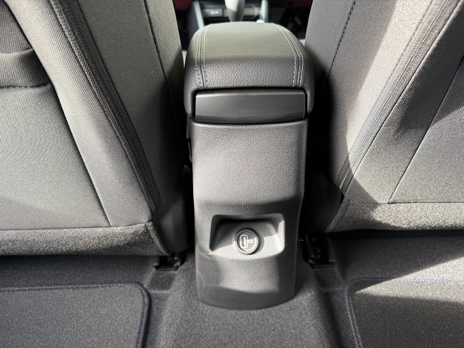 Used Kia Stonic 2025 for sale - 76384643: Photo 49