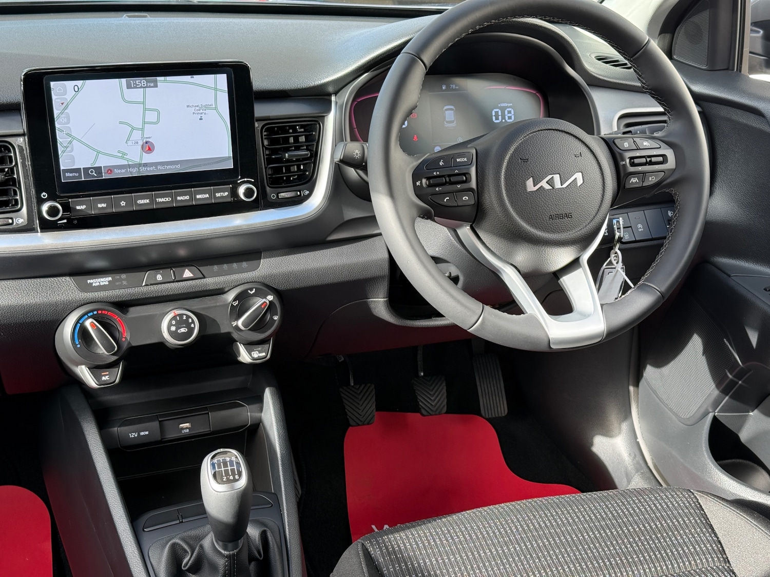 Used Kia Stonic 2025 for sale - 76384643: Photo 51