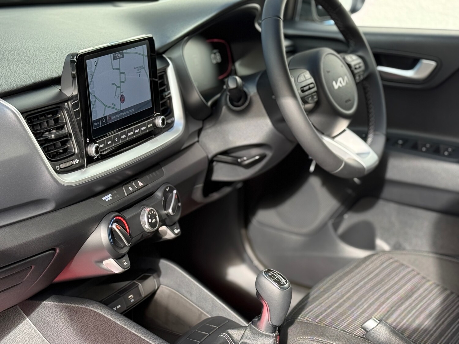 Used Kia Stonic 2025 for sale - 76384643: Photo 58