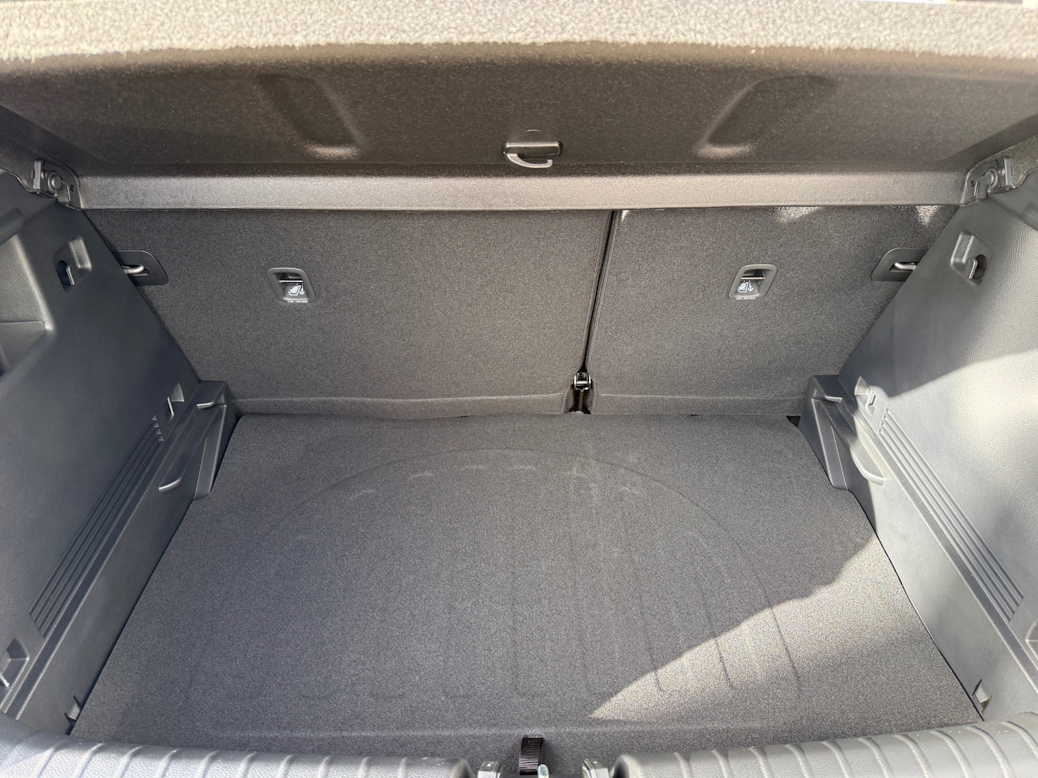 Used Kia Stonic 2025 for sale - 76384643: Photo 6