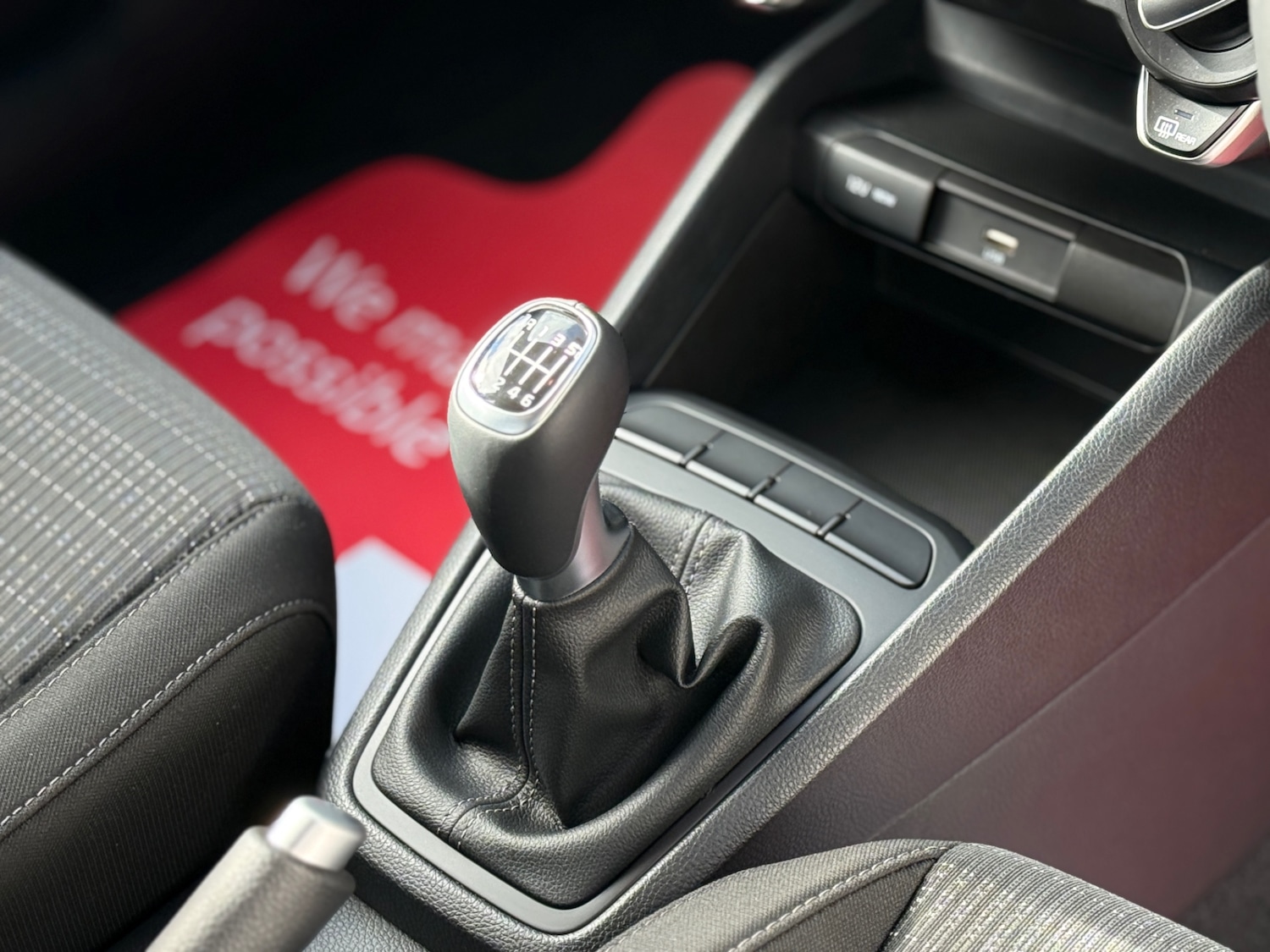 Used Kia Stonic 2025 for sale - 76384643: Photo 63