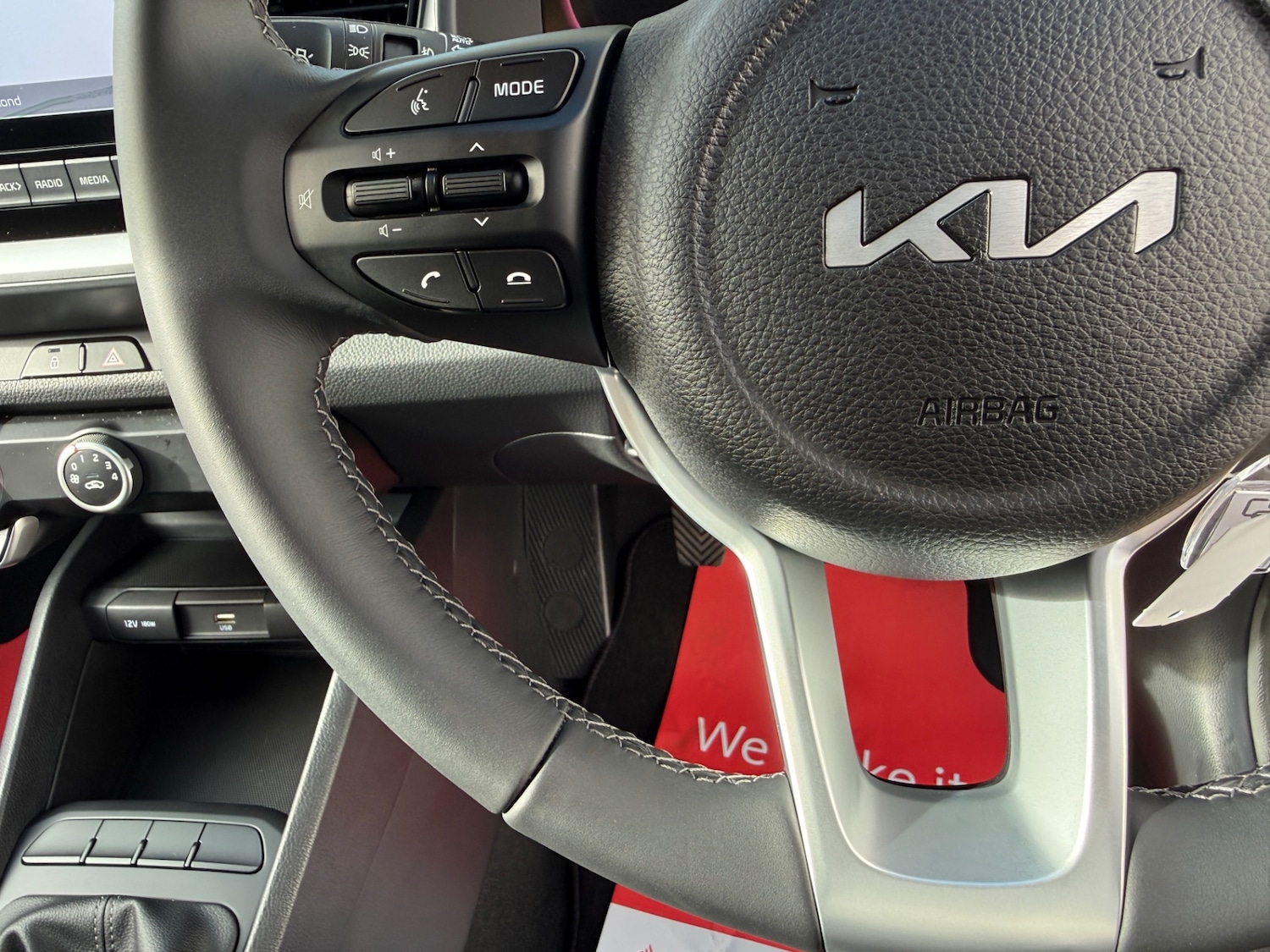 Used Kia Stonic 2025 for sale - 76384643: Photo 66