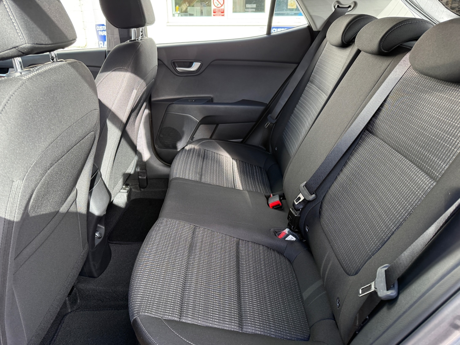 Used Kia Stonic 2025 for sale - 76384643: Photo 7