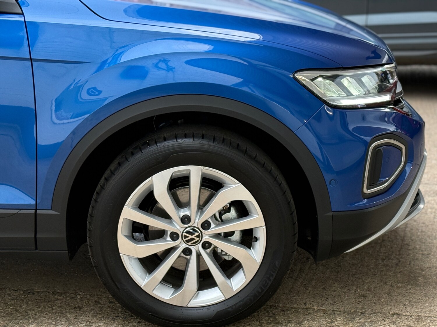 Used Volkswagen T-Roc 2025 for sale - 76391196: Photo 15