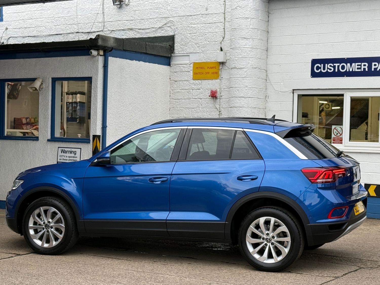 Used Volkswagen T-Roc 2025 for sale - 76391196: Photo 3
