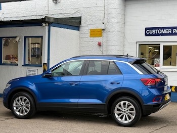 Used Volkswagen T-Roc 2025 for sale - 76391196: Photo