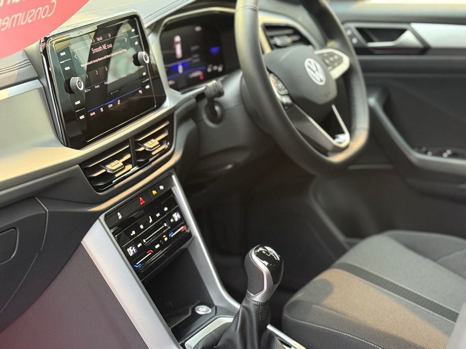 Used Volkswagen T-Roc 2025 for sale - 76391196: Photo 60